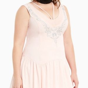 NWT Queenie's dress Torrid